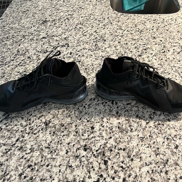 LeBron 18 Low Zero Dark 23 - Picture 2 of 7